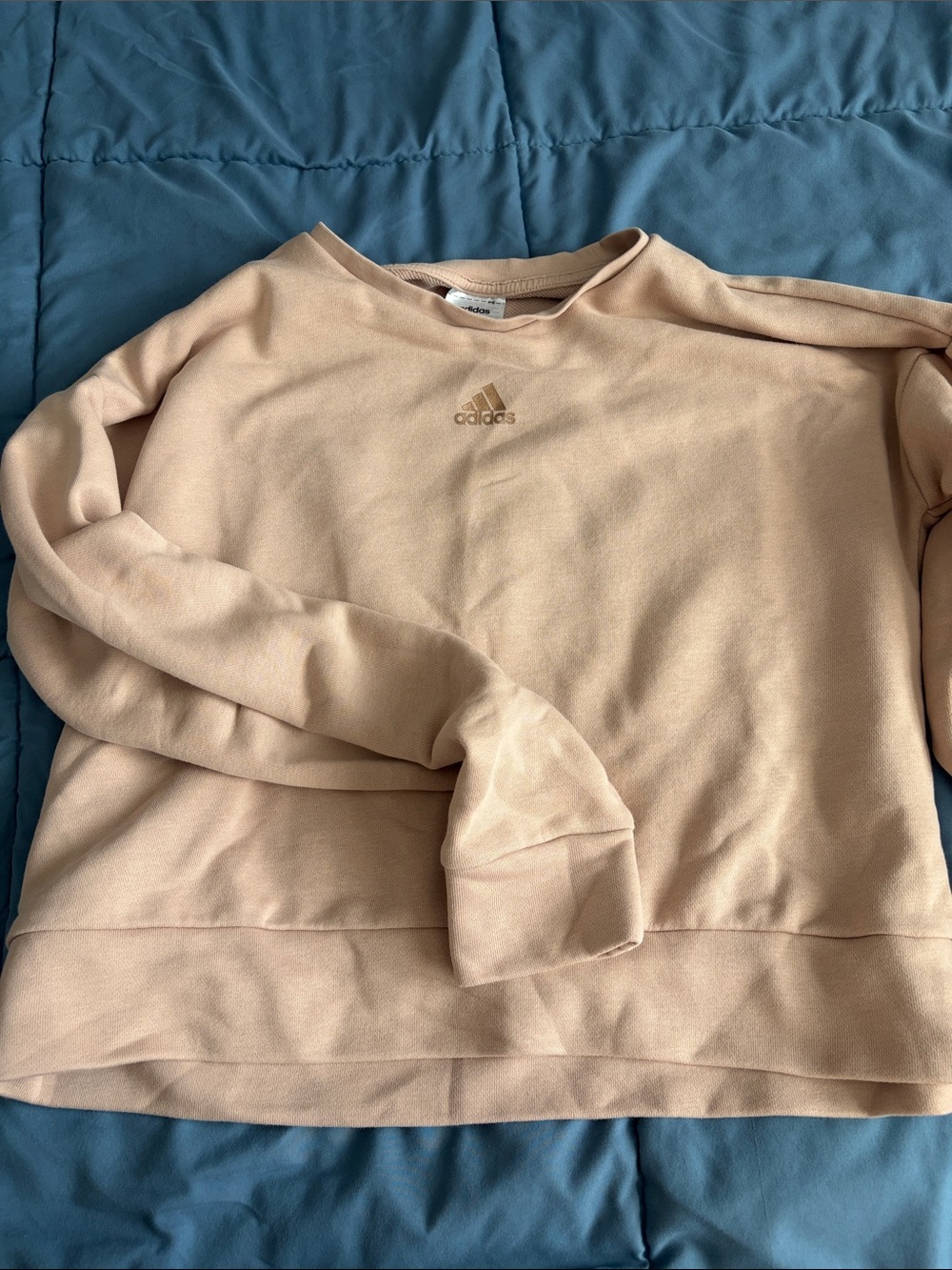 adidas Women's cropped Crewneck Sweatshirt in Beige